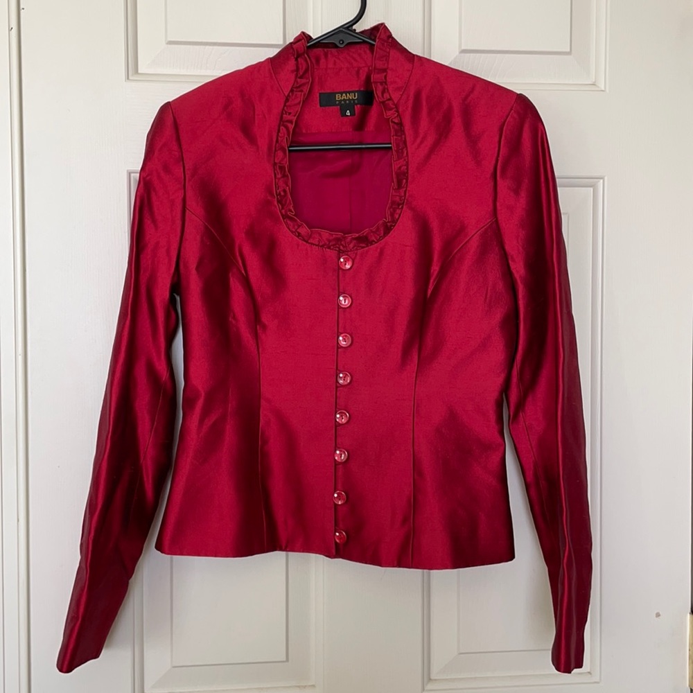 Women’s skirt suit